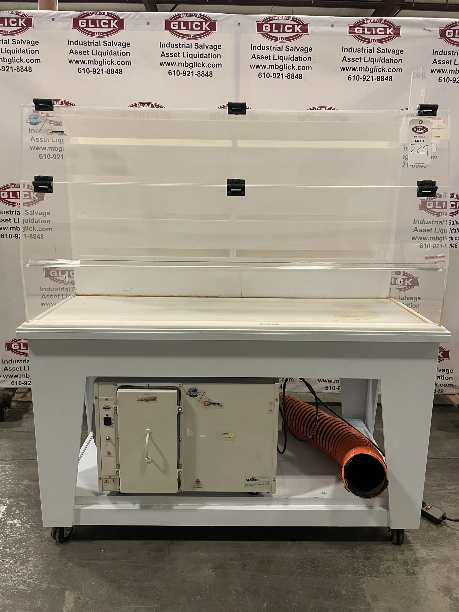 NuAire LabGard NU-819 Bench Top Vented Biosafety Cabinet Enclosure w/ HEPA Filter