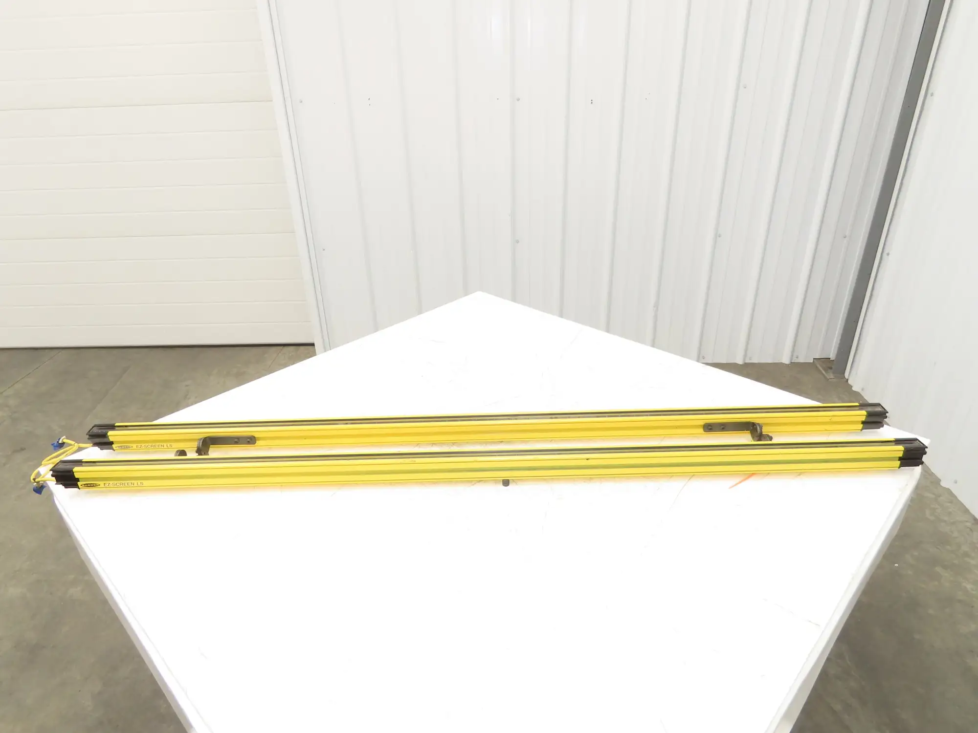 Banner SLLP40-1540P88 Light Curtain Emitter/Receiver Set 1540mm