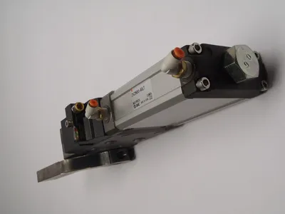 CKZ1N50-90LT | SMC  Slimline Power Clamp Cylinder 50mm Bore Left Side Arm - Used