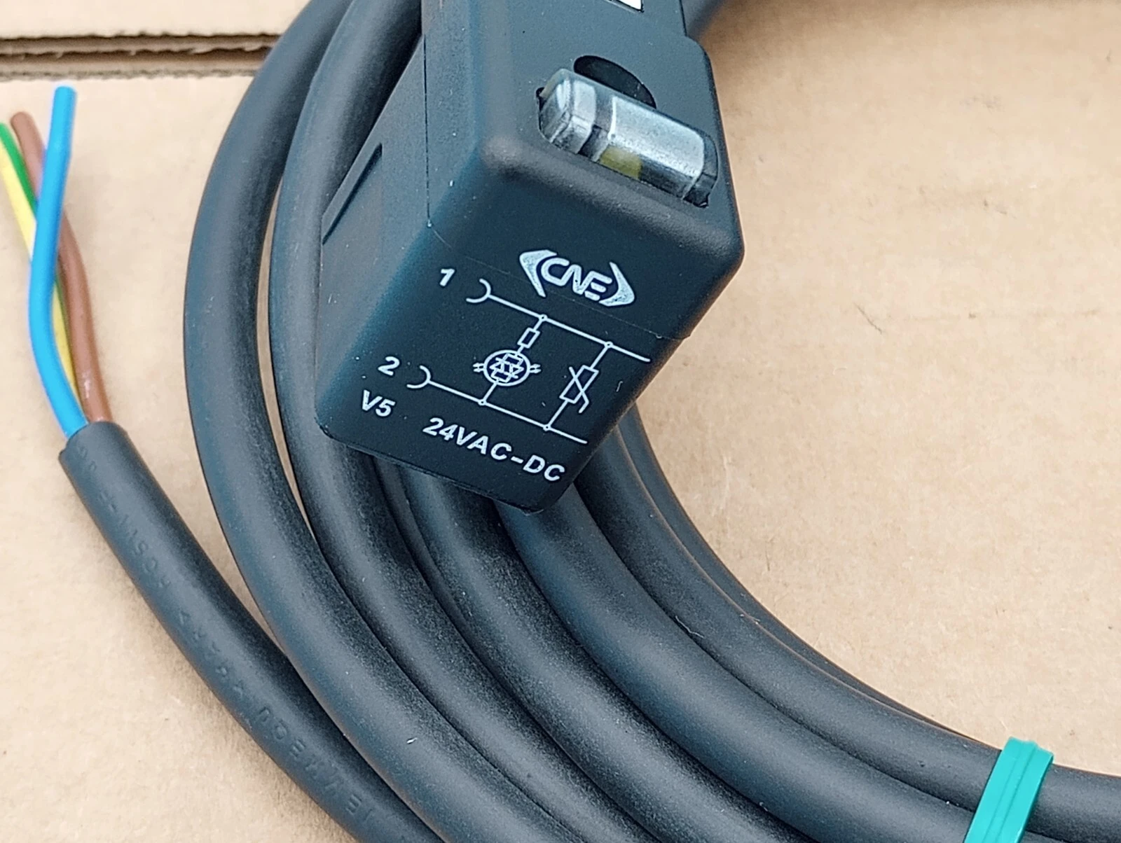 NEW CNE CNE MD6-V5 Solenoid Valve 24V