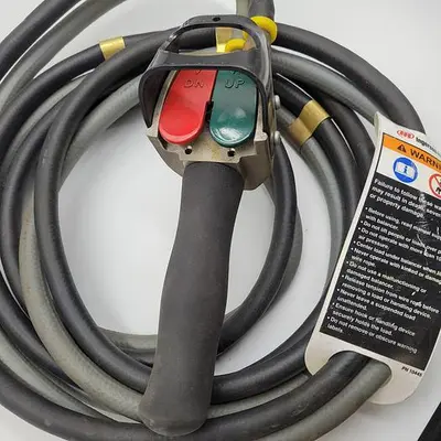USED INGERSOLL RAND 12' INGERSOLL RAND HYDRAULIC LIFT CORD PN 10445 WITH 3/8" DIA FLEX-LOC 250# WP THERMOID 0114D54829