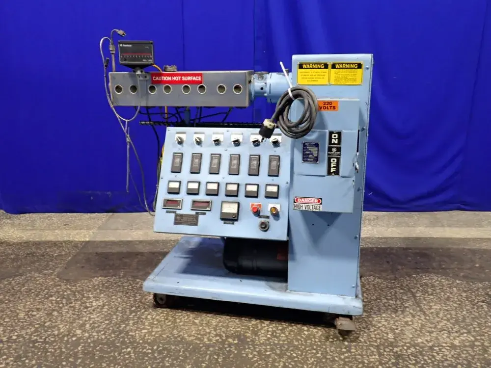 Used KILLION EXTRUDERS KL100 Misc Plastics Equipment Ohio US | HGR 24 #818814