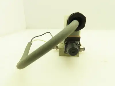 Numatics 031SA4152000030 Pneumatic Solenoid Spool Valve 5/2 5 Port 1/8" NPT 120V
