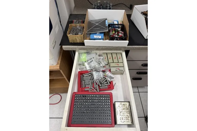 Used _UNKNOWN_ _UNKNOWN_ Pin & Plug Gages Utah US | KD Auctions #1549467