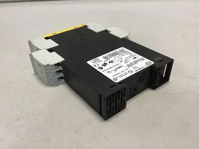 USED SIEMENS 3TK2821-2CB30