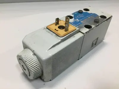 USED VICKERS DG4V-3-2AL-M-U-HL7-60