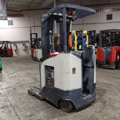 USED 2019 CROWN RR5725-45