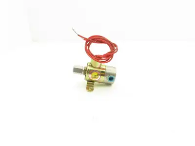 Honeywell Skinner V5L15500CT Solenoid Valve 3-Way NC 120V 100 PSI 1/4" NPT