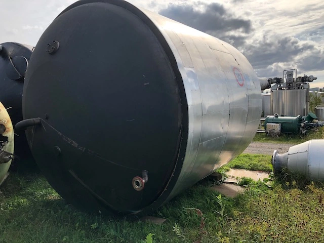 Used _UNKNOWN_ 25000 LITRE Stainless Steel Tanks New Jersey US | Perry Equipment #120930