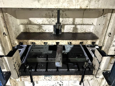 USED BLISS BLISS HP2-200-42-36 PRESS