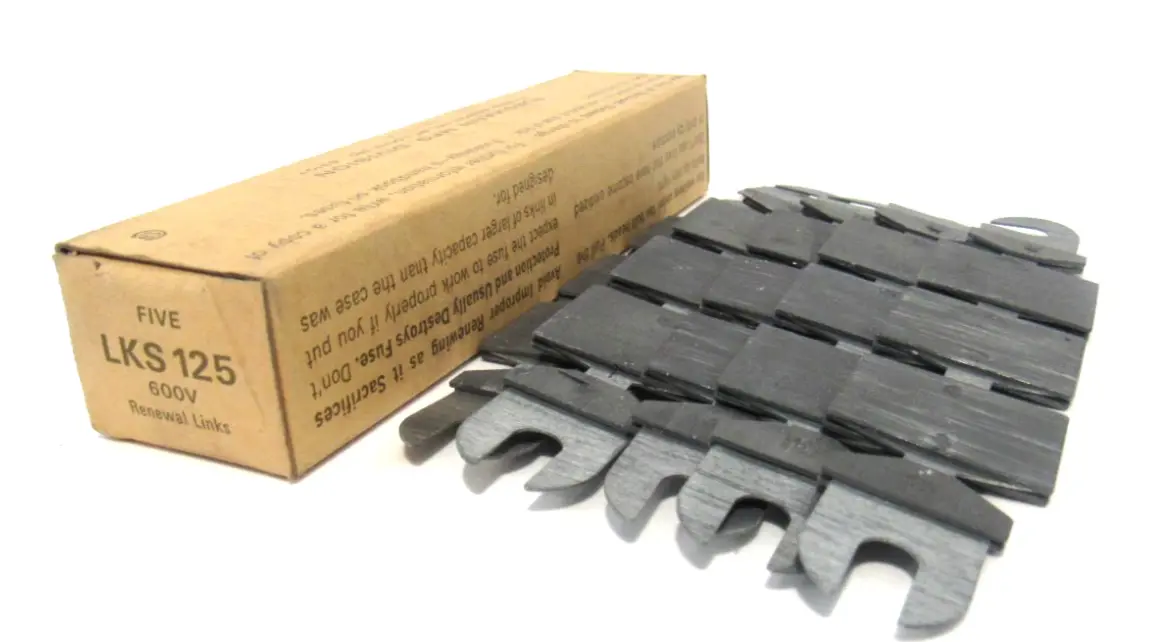BOX OF 5 NEW BUSSMANN LKS125 FUSE LINKS