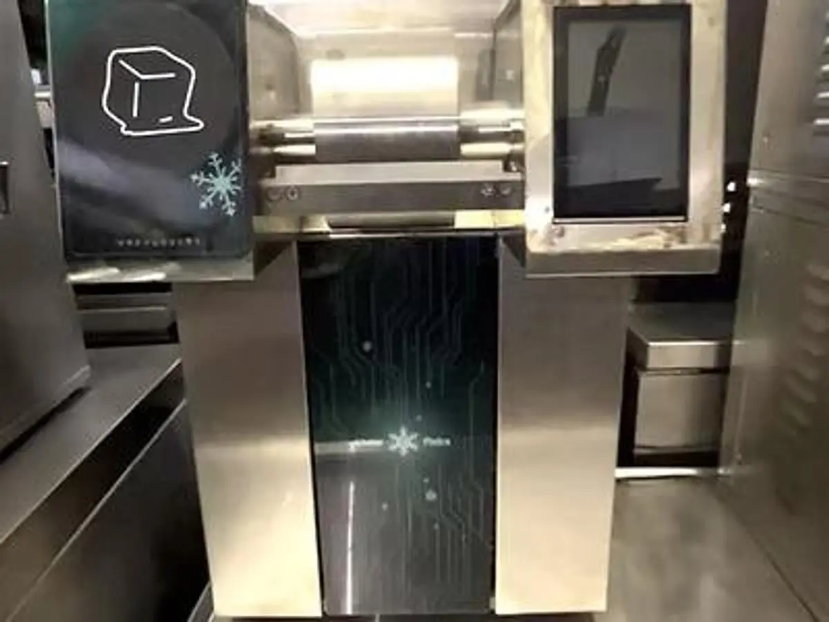 Snowflake Machine