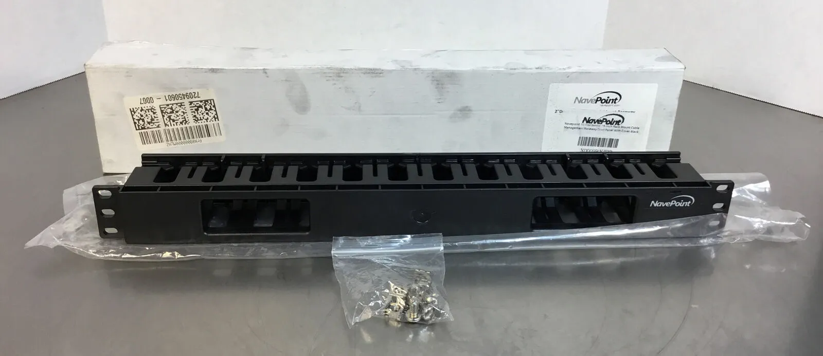 NavePoint 0009RXJDP Horizontal Rack Mount 19-Inch Cable Raceway 2 “ deep 4B