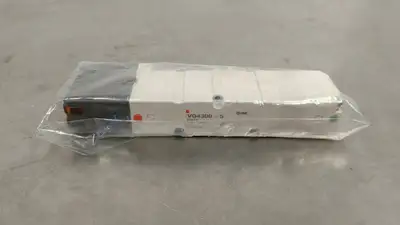 SMC VQ4300-5 DIRECTIONAL CONTROL VALVE. 6D-3