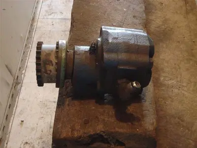 USED PSI FLUID POWER LTD. M25X700BEYRIO-30 HYDRAULIC MOTOR
