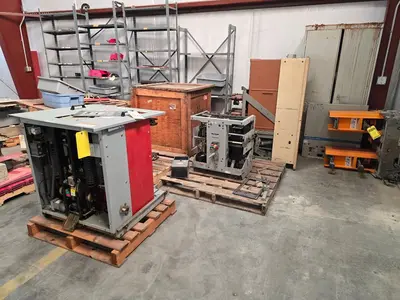 Used _UNKNOWN_ _UNKNOWN_ Circuit Breakers Indiana US | Myron Bowling Auctioneers Inc #1503991