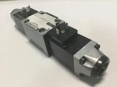 USED REXROTH 4WE6J51AG24NZ4