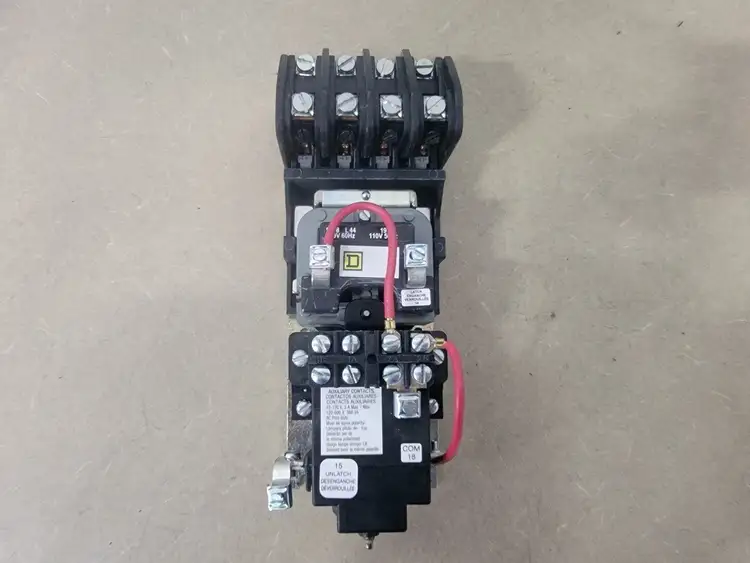 Used SQUARE D 8903LXO40 Switchgears British Columbia CA | Lenmark #238760