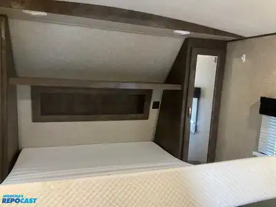 USED 2018 FOREST RIVER VIBE 288RLS