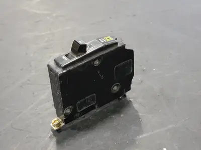 Used SQUARE D QOB150 Switchgears British Columbia CA | Lenmark #241315