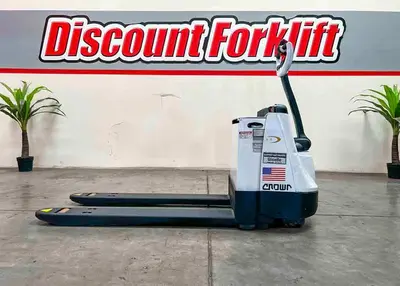 USED 2014 CROWN WP-3035-45