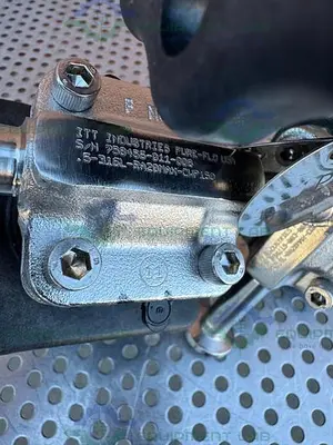USED 5 ITT PURE FLO .5-316L- RA20MAX 6 WAY DIAPHRAGM VALVE W/ 1/2" SANITARY FITTING