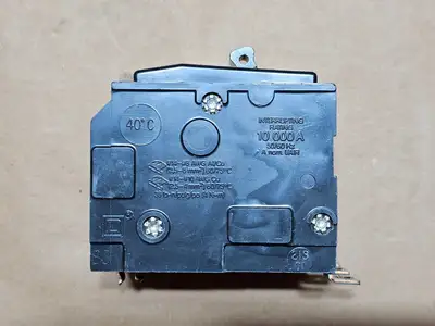 USED SQUARE D QOB330