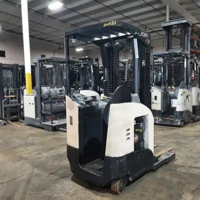 USED 2018 CROWN RR5725-45