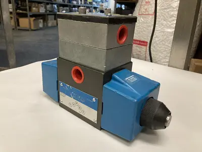 Used VICKERS PBDG4S4L-018C-B-60 Solenoid Valves Ohio US | Surplus Asset Holdings #1247273