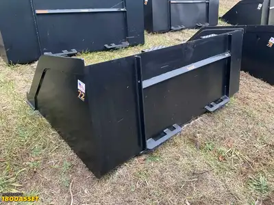 New Tomahawk 72” snow/mulch skid steer bucket, welded on high carbon cutting edge, skid steer...