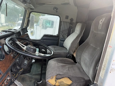 Used 1999 KENWORTH T800 TRUCK TRACTOR Conventional trucks Michigan US | Miedema Asset Management Group #1709409