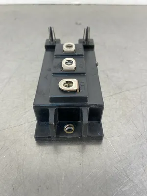 Fuji 2MBI200NR-060A-01 200A 600V IGBT FUJI MODULE 4B