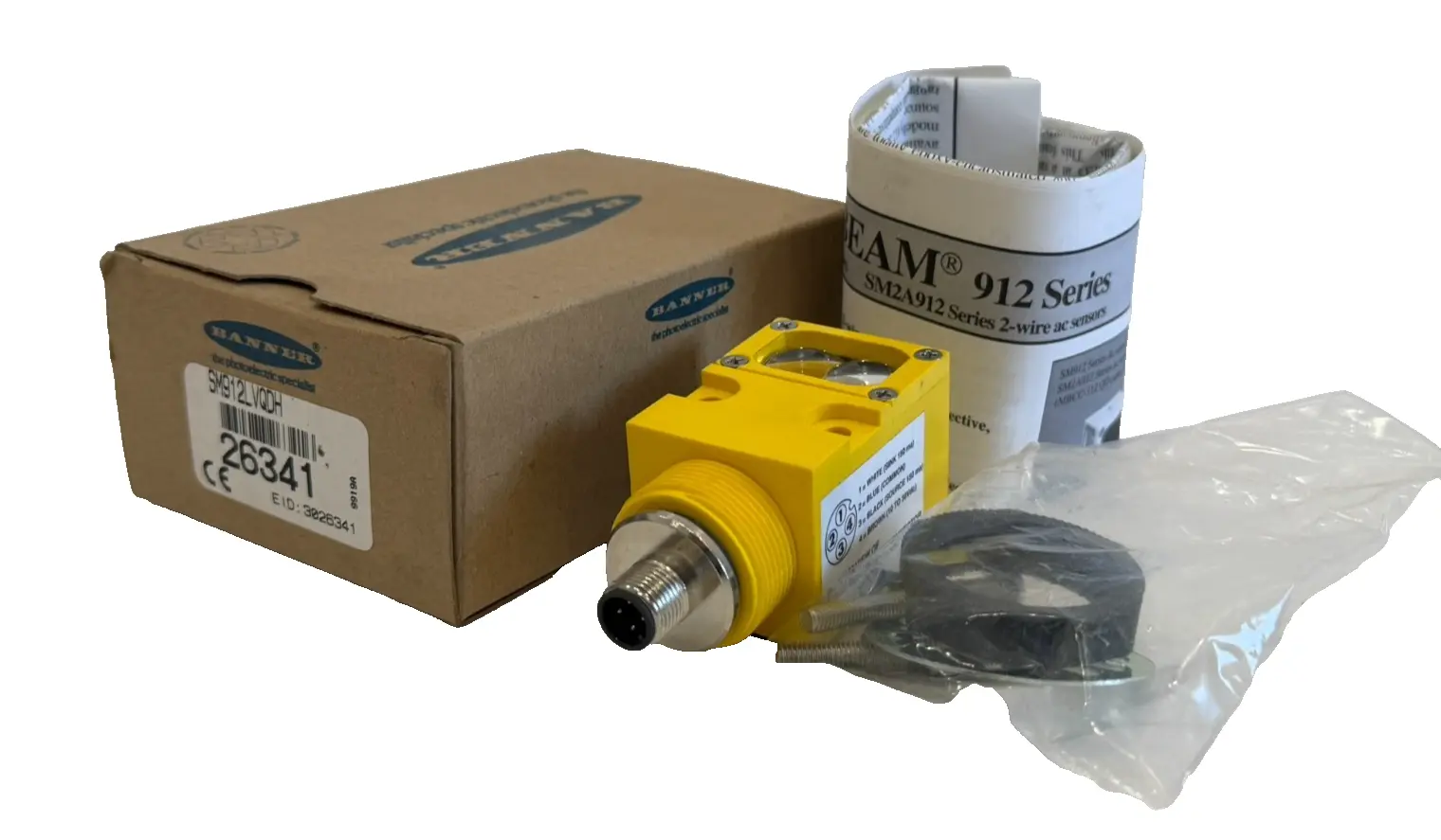 NEW BANNER SM912LVQDH PHOTOELECTRIC SCANNER 26341