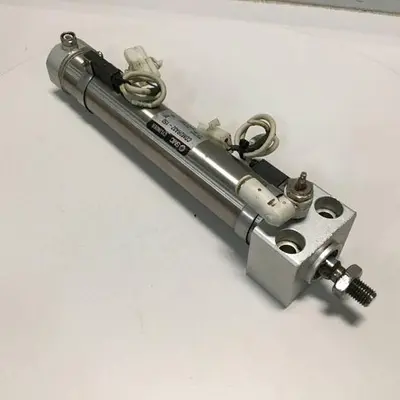 USED SMC CDM2RA32-150