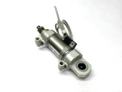 USED SMC CM2E32-DCG3181G-25