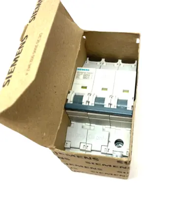 USED SIEMENS MINIATURE CIRCUIT BREAKER 3-POLE 15A C-CHAR.