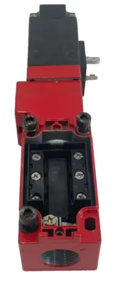 NEW TELEMECANIQUE XCSL522B1 LIMIT SWITCH