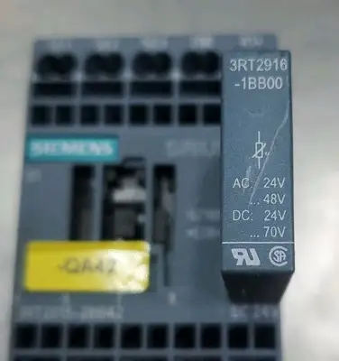 Siemens 3RT20152BB42 SIRIUS Contactor w/3RT29161BB00. 4C48
