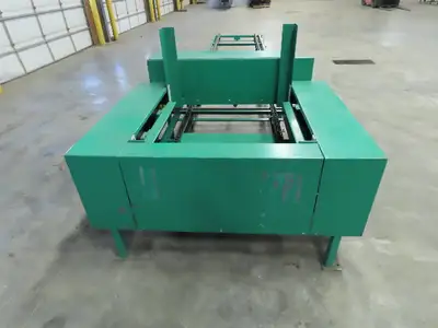 Busse Bros ST-40 Pallet Stacker  40" X 40" Skid Unloader Chain Conveyor