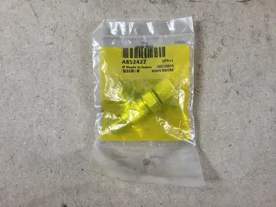 NEW JOHN DEERE A852422