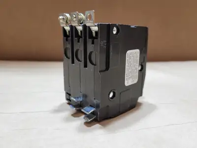 Used SQUARE D QOB350 Switchgears British Columbia CA | Lenmark #835846