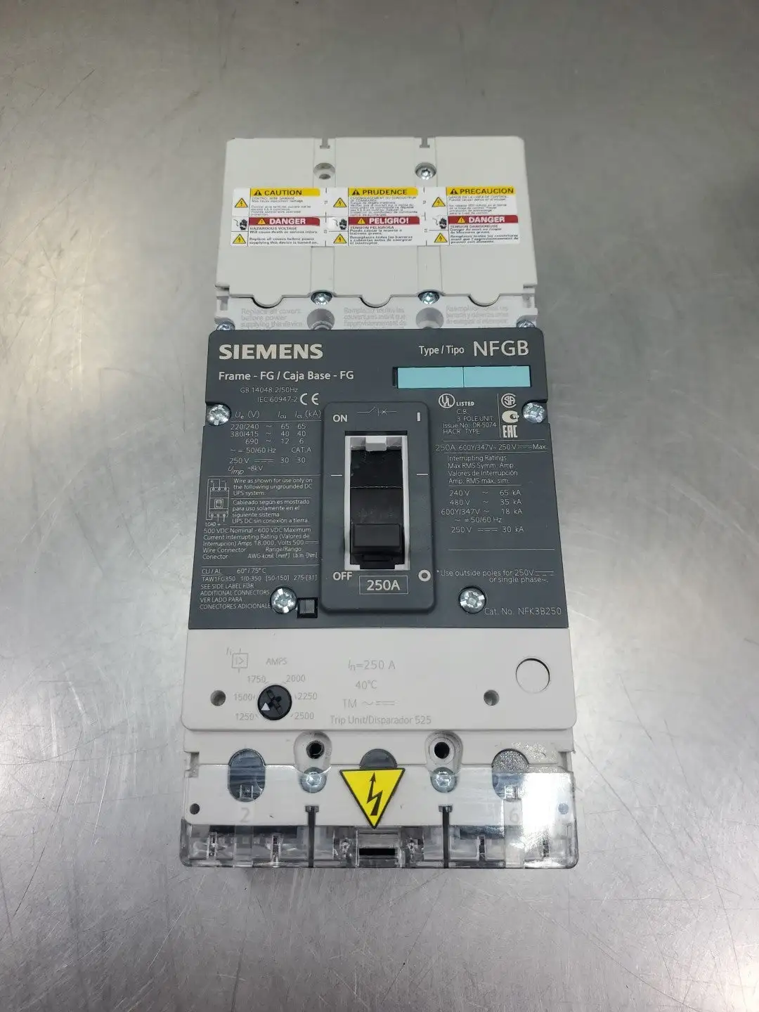 USED Siemens NFK3B250 Circuit Breaker, 250A, 3-Pole, 220-690V