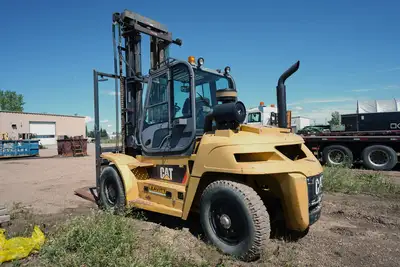 Caterpillar P20000 Forklift