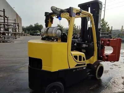 12,000 POUND YALE GLC120VXPRS FORKLIFT TRUCK WITH 60" CASCADE ROLL CLAMP