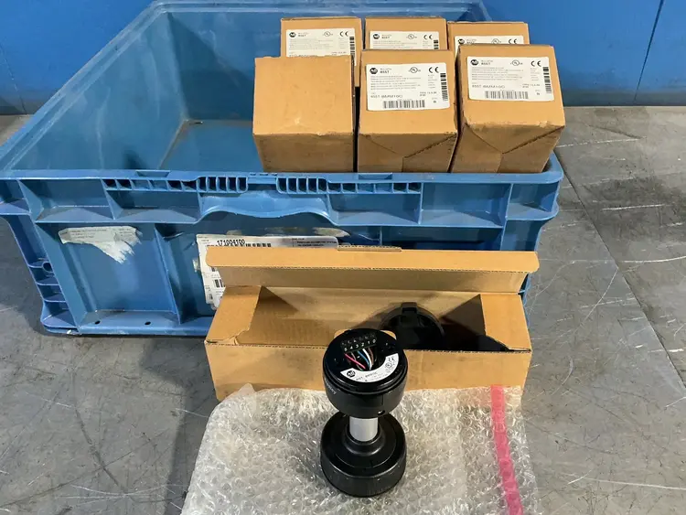 New | in-Stock ALLENBRADLEY 855TBMM10C Light Source Equipment Ohio US | HGR 24 #1345212