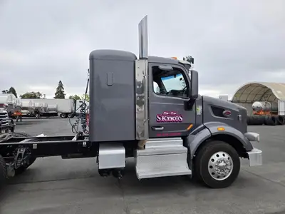 USED 2020 PETERBILT 567