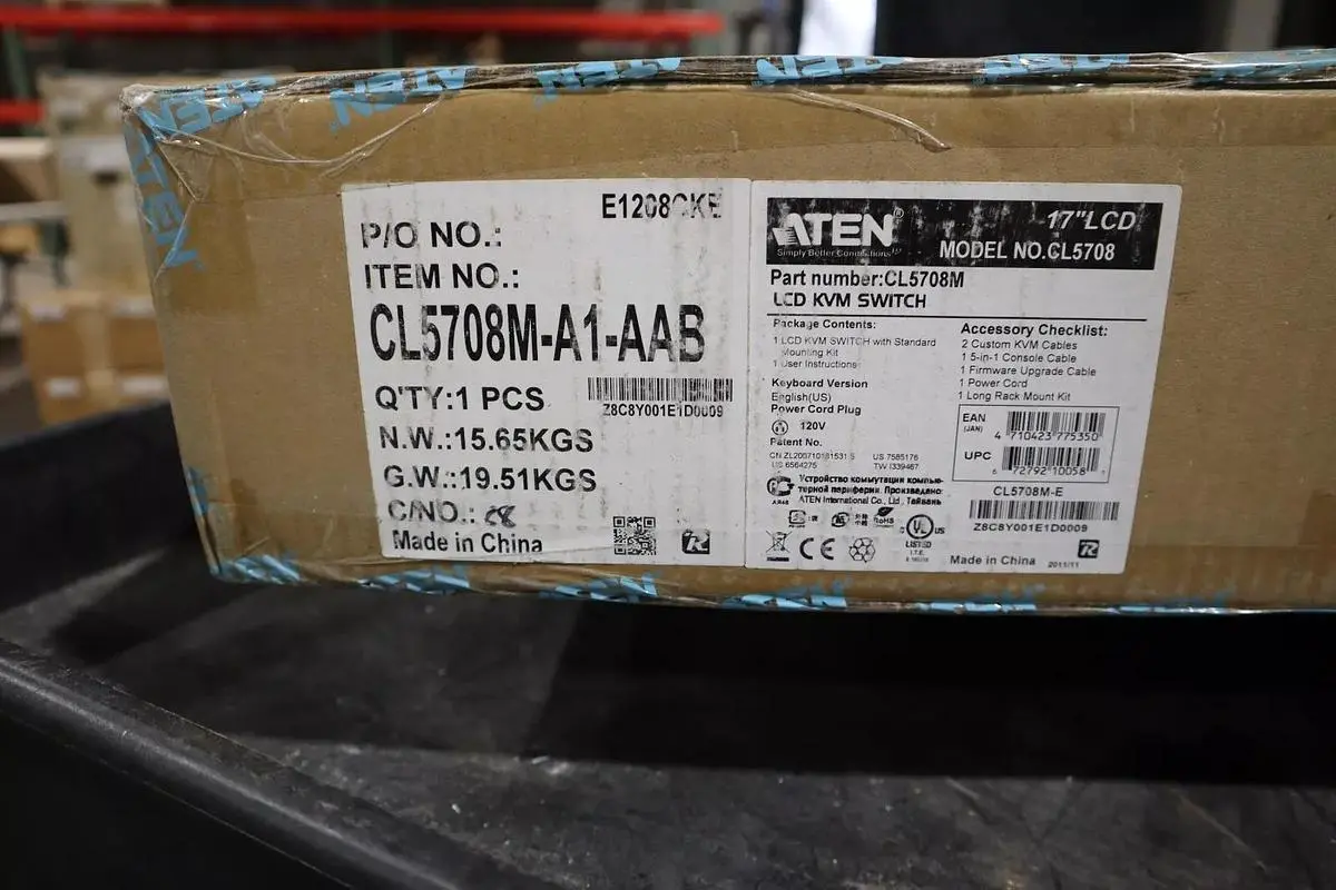 NEW IN BOX Aten 8-Port 17in Slideaway LCD KVM Switch STOCK GS13 672792100581