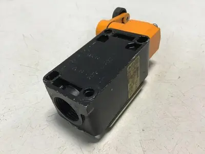 USED SIEMENS 3SE3 120-1GW-Z