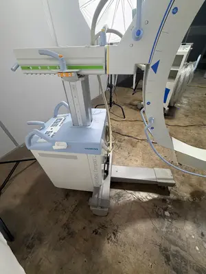 Used Siemens Siemens SIREMOBIL Compact L Mobile C-Arm Machine (Fluoroscopy System) X-Ray - Medical Texas US | PT Medical Technologies #1458804