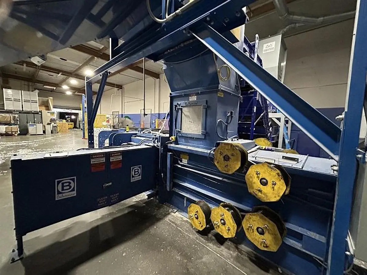 USED 2009 BALEMASTER 4030G-8